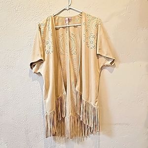 Cream Short Sleeve Fringe Over short with Cutout Detail Size Small.